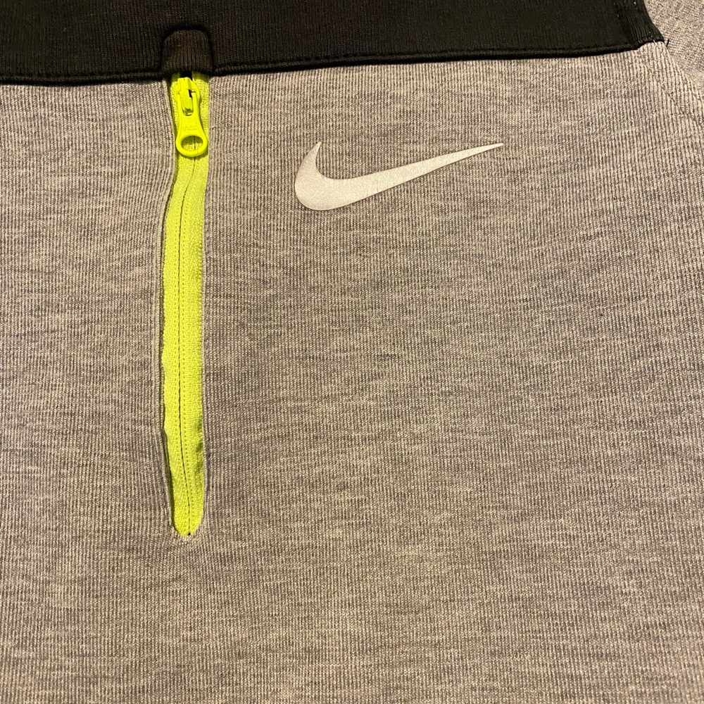 Nike Men's Gray and Black Crewneck Sweatshirt - Picture 2 of 3
